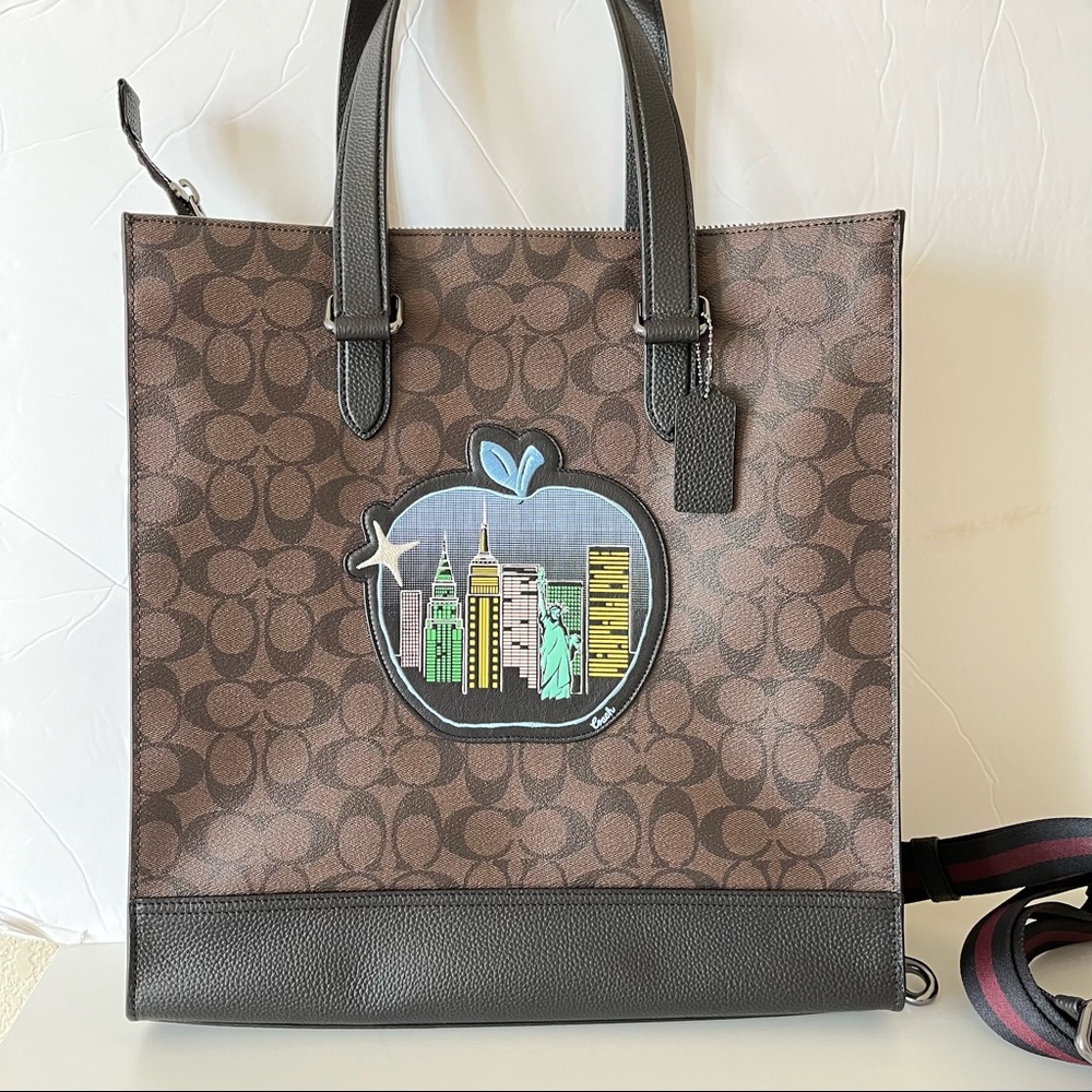 Coach Graham Structured Tote In Signature Canvas With Souvenir Patches